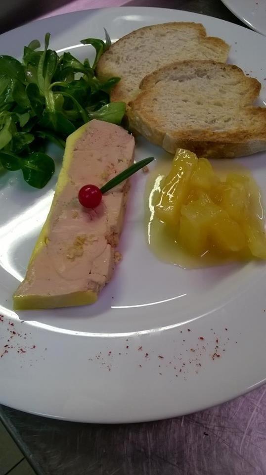 Hotel Restaurant Henry Puy-l'Eveque ภายนอก รูปภาพ